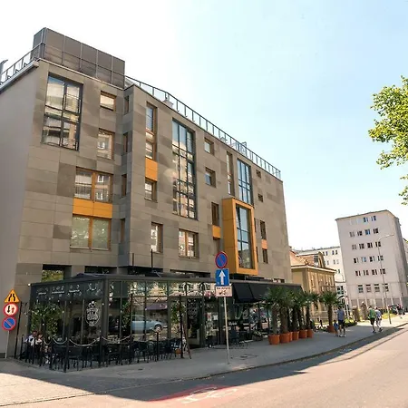 Blue In Vibrant Heart Of 그디니아