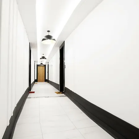 Blue In Vibrant Heart Of * 그디니아